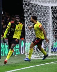  利物浦旧将传射建功，莱斯特城爆冷终结红军不败  