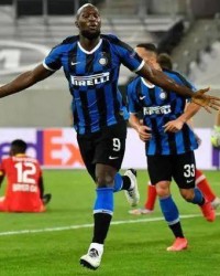  国际米兰创纪录连胜，提前锁定半程冠军  