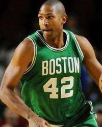  爱德华兹三分火力全开森林狼击溃绿军