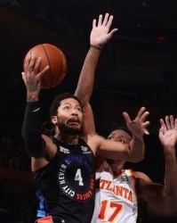  特雷杨52分老鹰加时胜黄蜂  