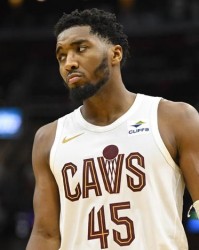  米切尔45分骑士横扫步行者  