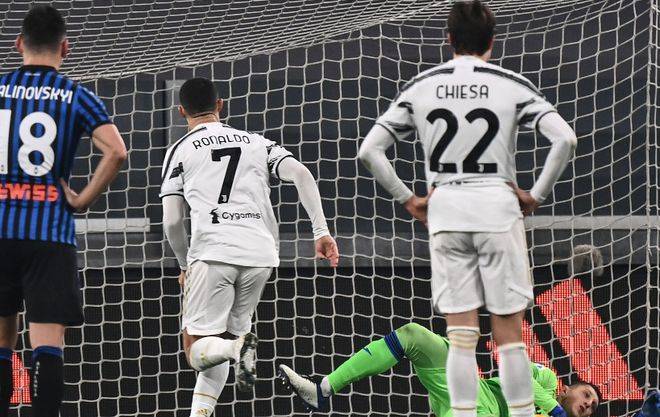  尤文图斯老将焕发第二春，基耶萨世界波点燃全场激情  